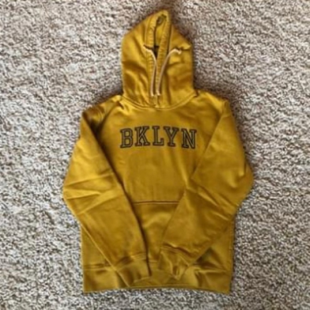 Old Navy sweatshirt